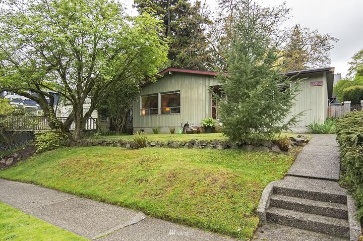 6017 39th Avenue NE  Seattle WA 98115 photo