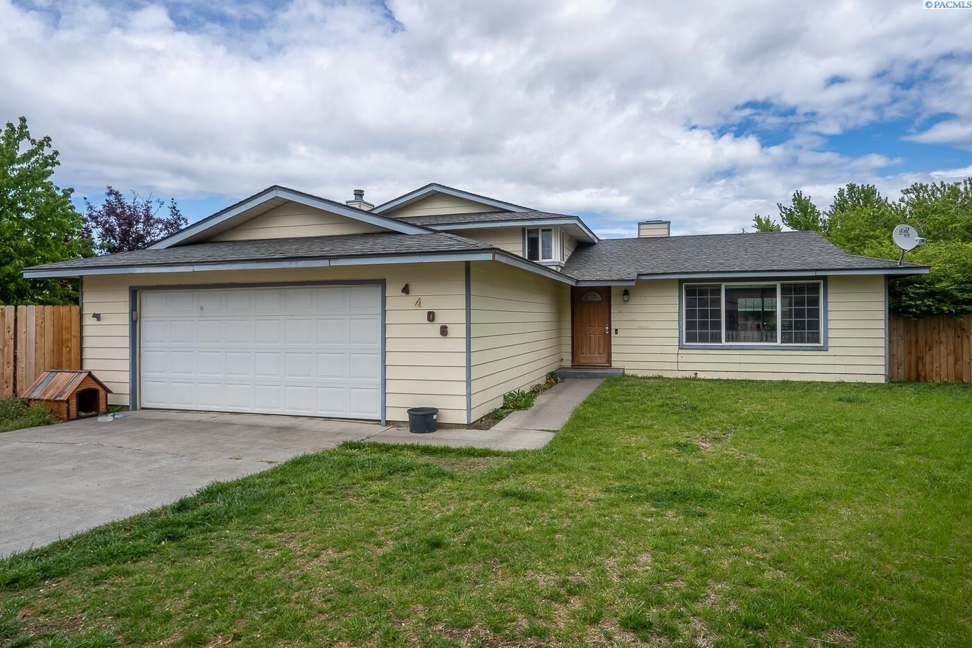 Property Photo:  4406 W 6th Ave  WA 99336 