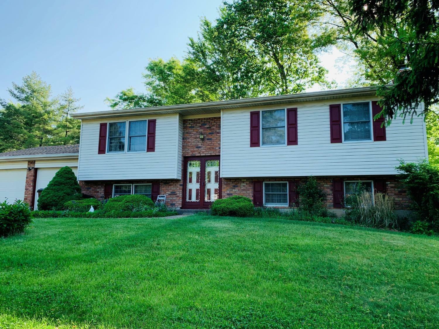 Property Photo: 3372 Triplecrown Dr OH 45052