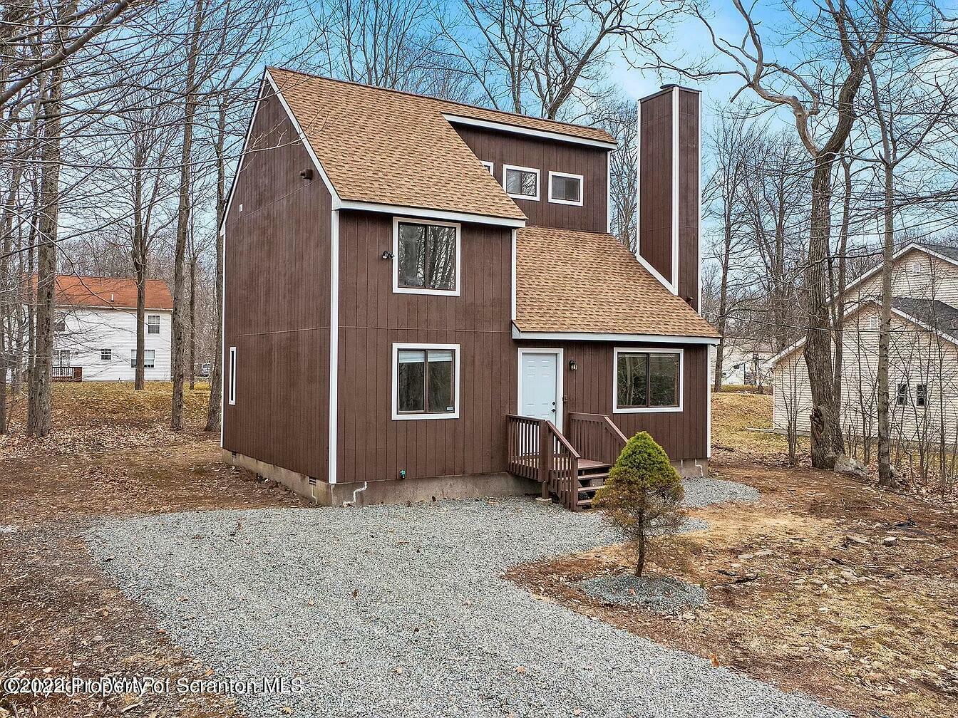 Property Photo:  424 Northampton Road  PA 18466 