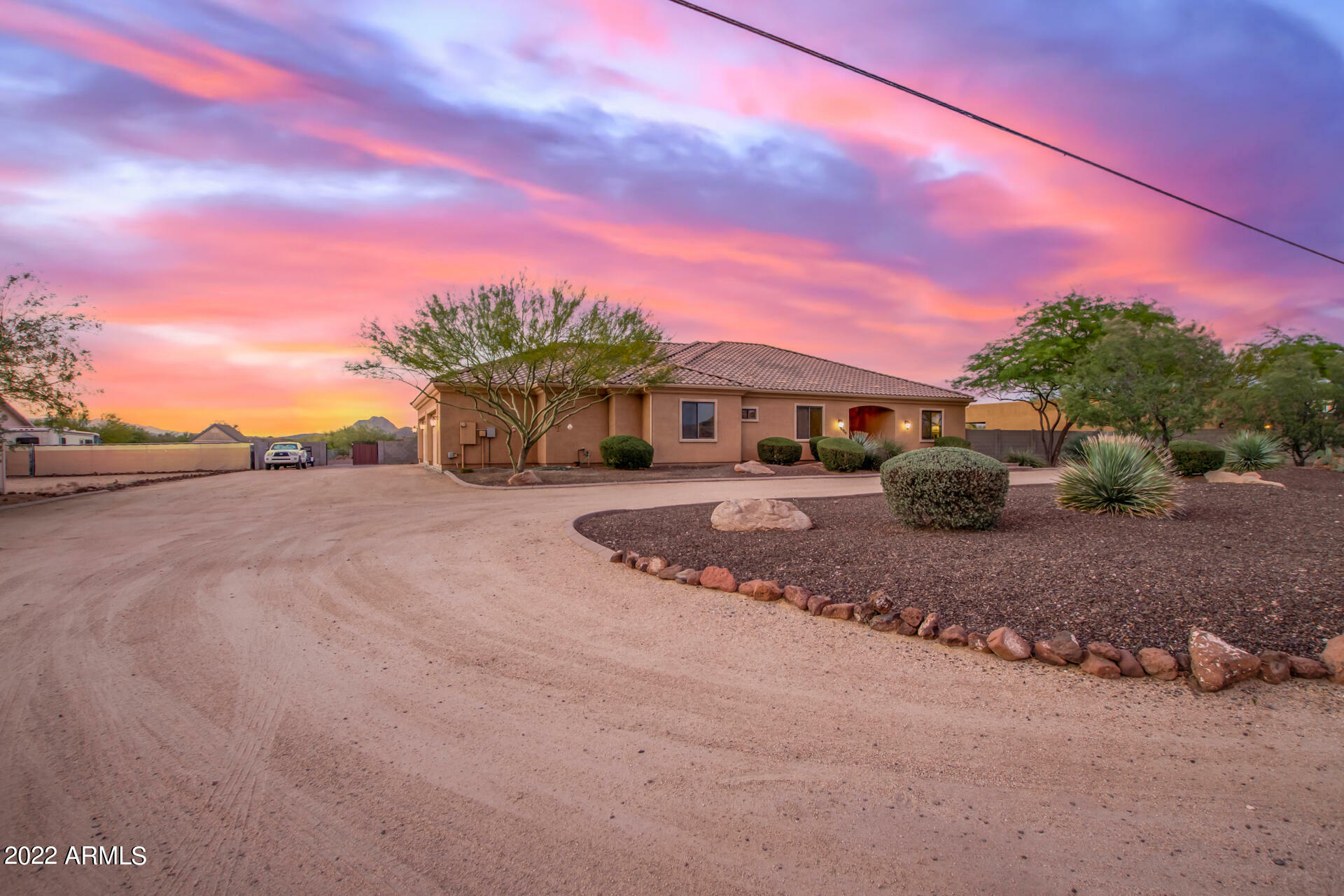 Property Photo:  2950 W Irvine Road  AZ 85086 