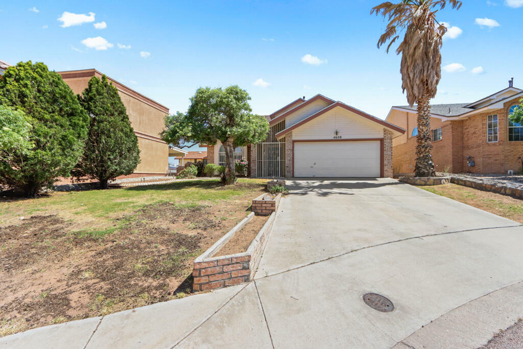 Property Photo:  4608 Loma De Arena Court  TX 79934 