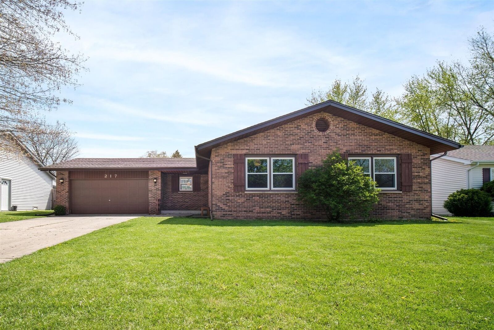 Property Photo: 217 Maplewood Drive IL 60542