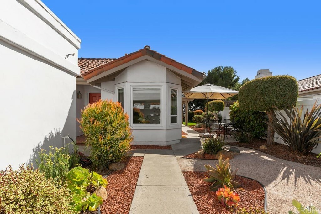 Property Photo: 5061 Caesena Way CA 92056