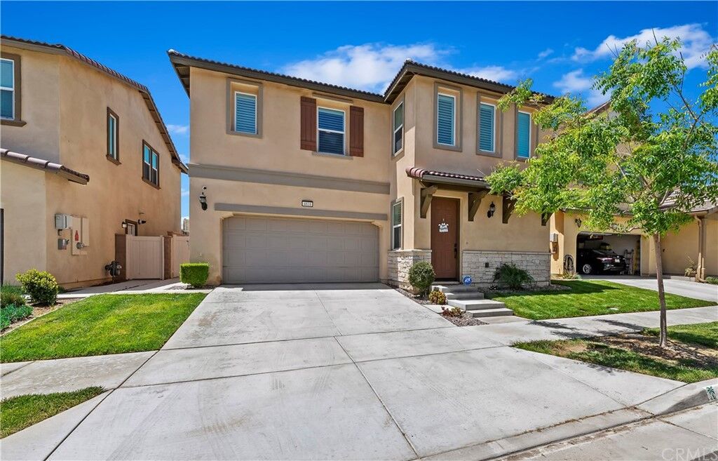 Property Photo:  4818 S Tangerine Way  CA 91762 