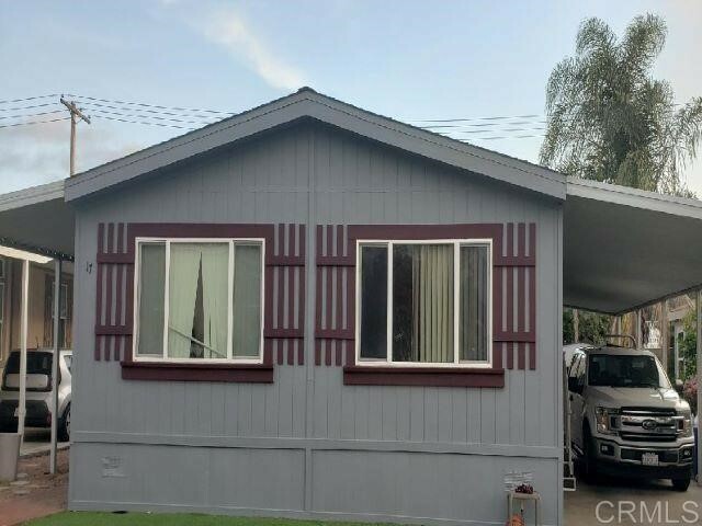 Property Photo:  1301 S Hale Ave 17  CA 92029 