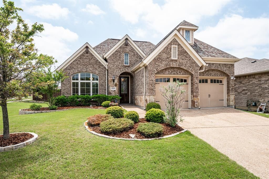 Property Photo: 15317 Mount Evans Drive TX 75068