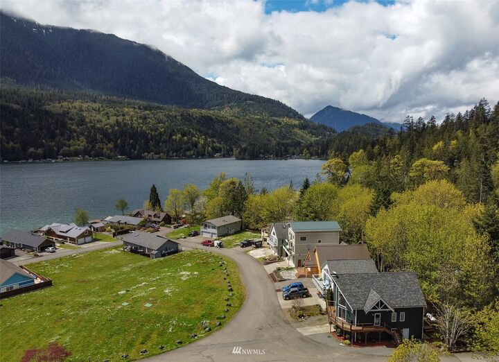 Property Photo: 521 Maple Grove Road WA 98363