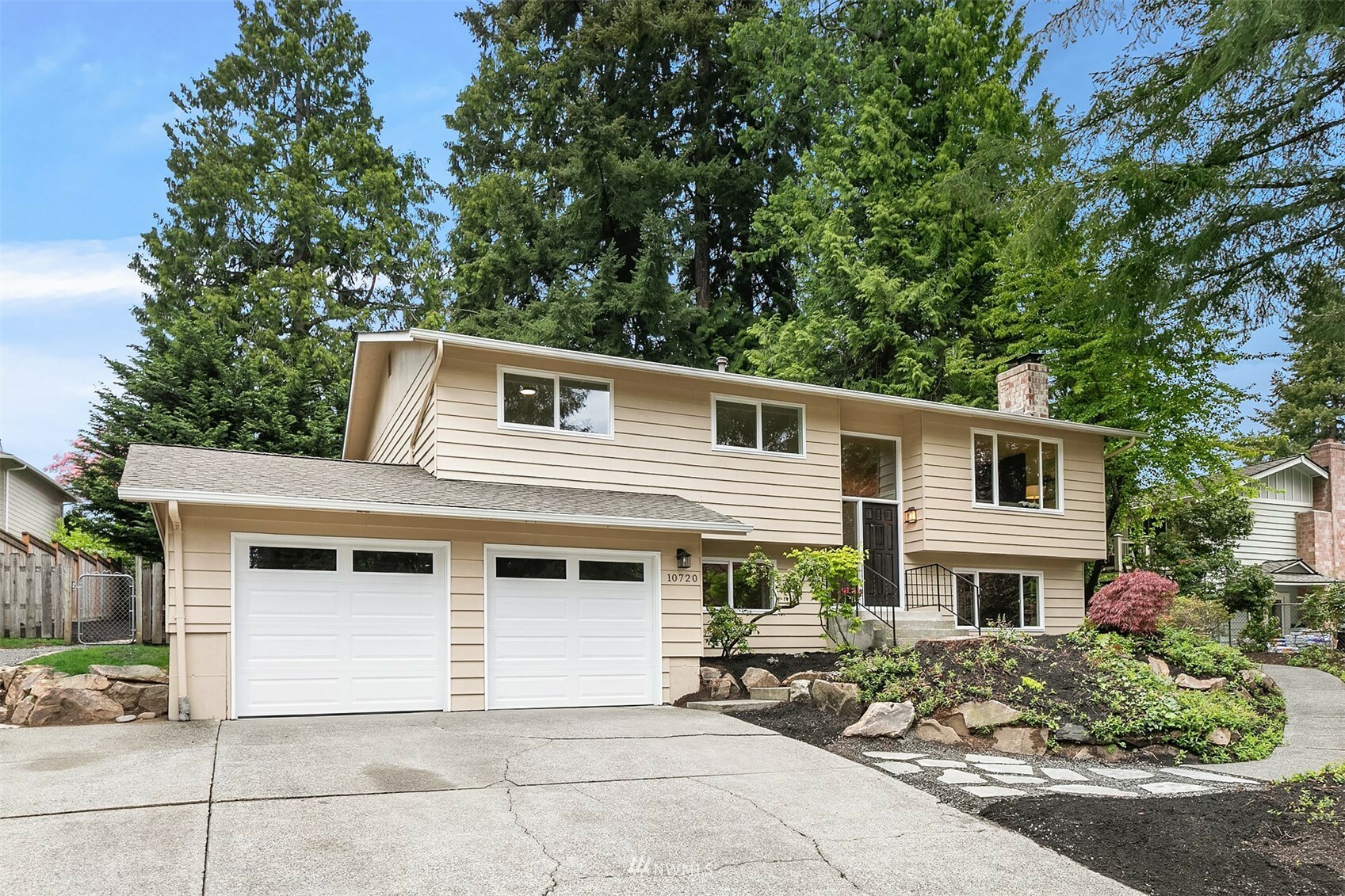 Property Photo: 10720 NE 138th Place WA 98034