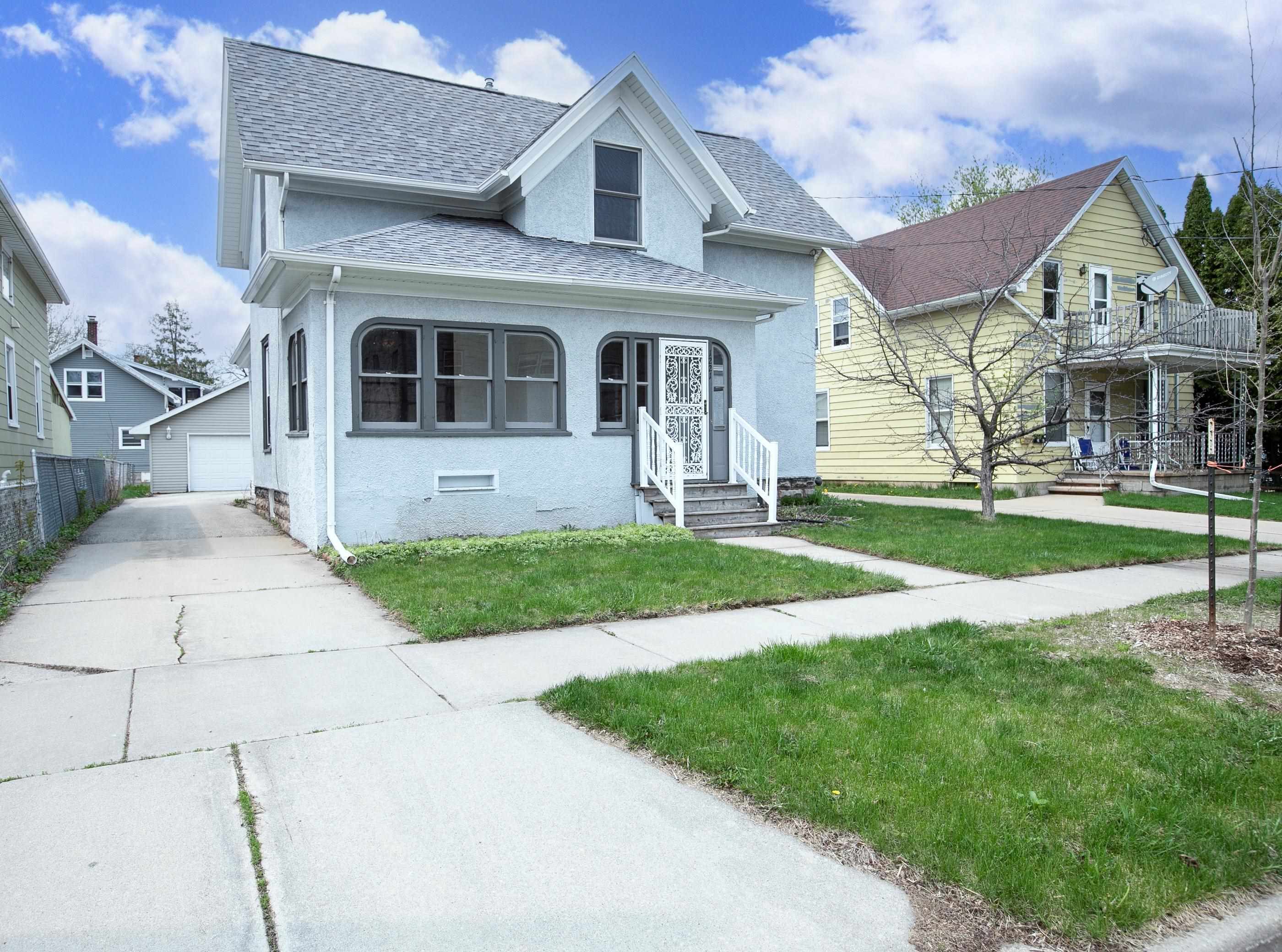 Property Photo:  1221 S Madison Street  WI 54915 