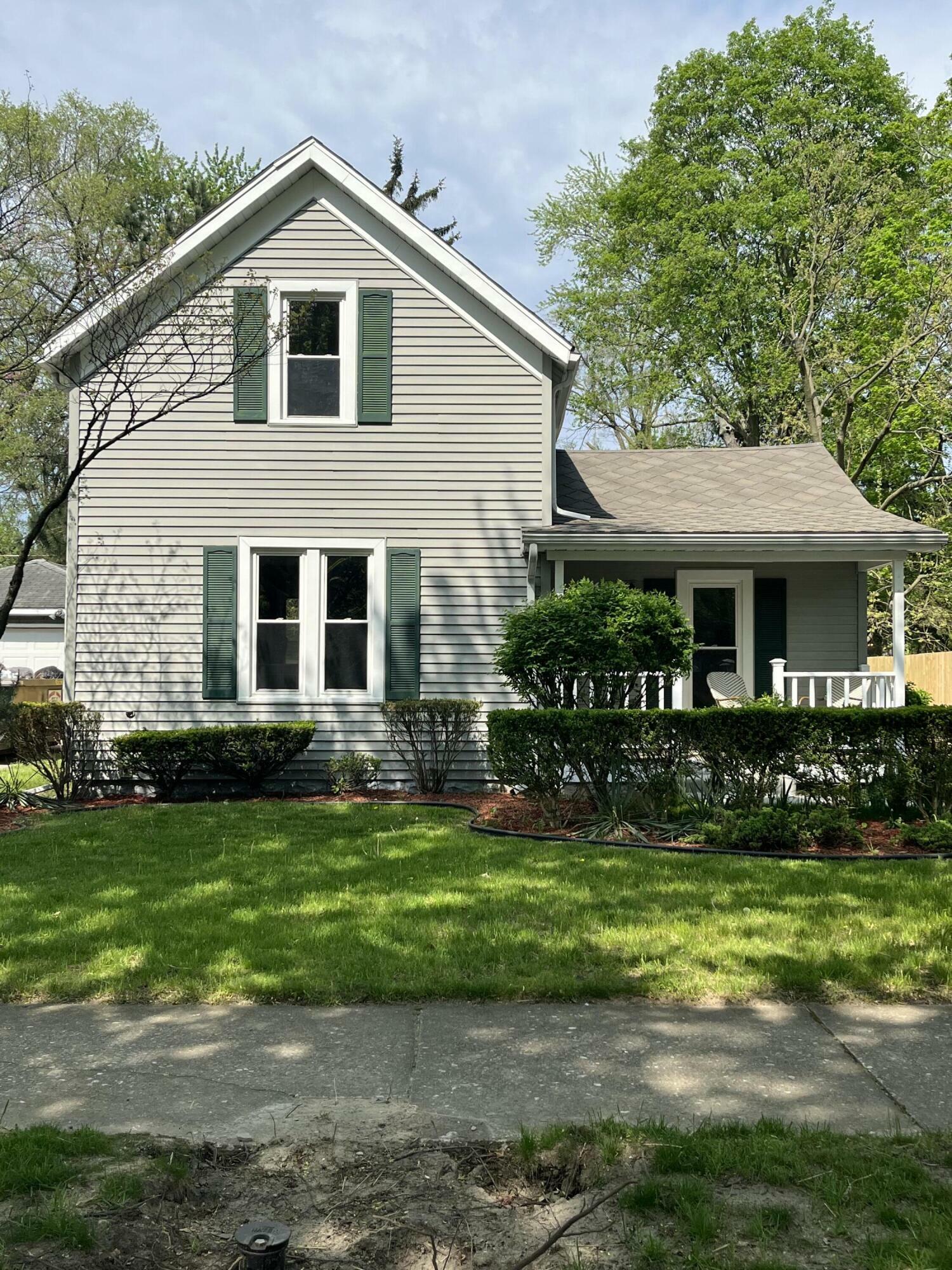 Property Photo:  1258 Bishop Avenue  MI 49022 