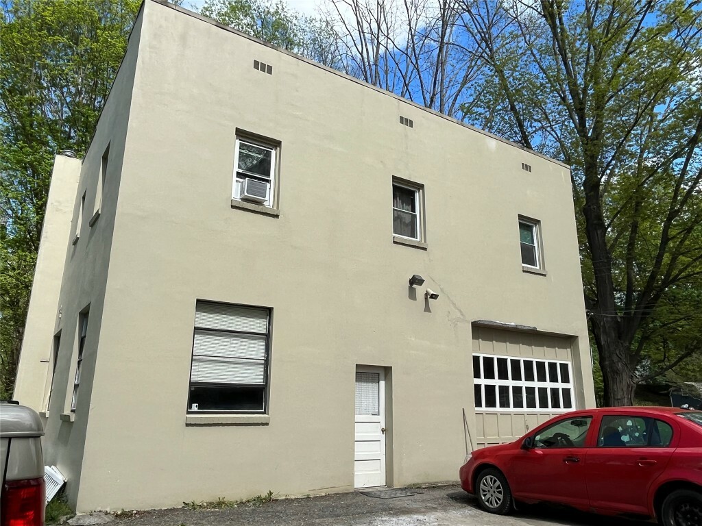 Property Photo:  2135 Vestal Parkway W  NY 13850 