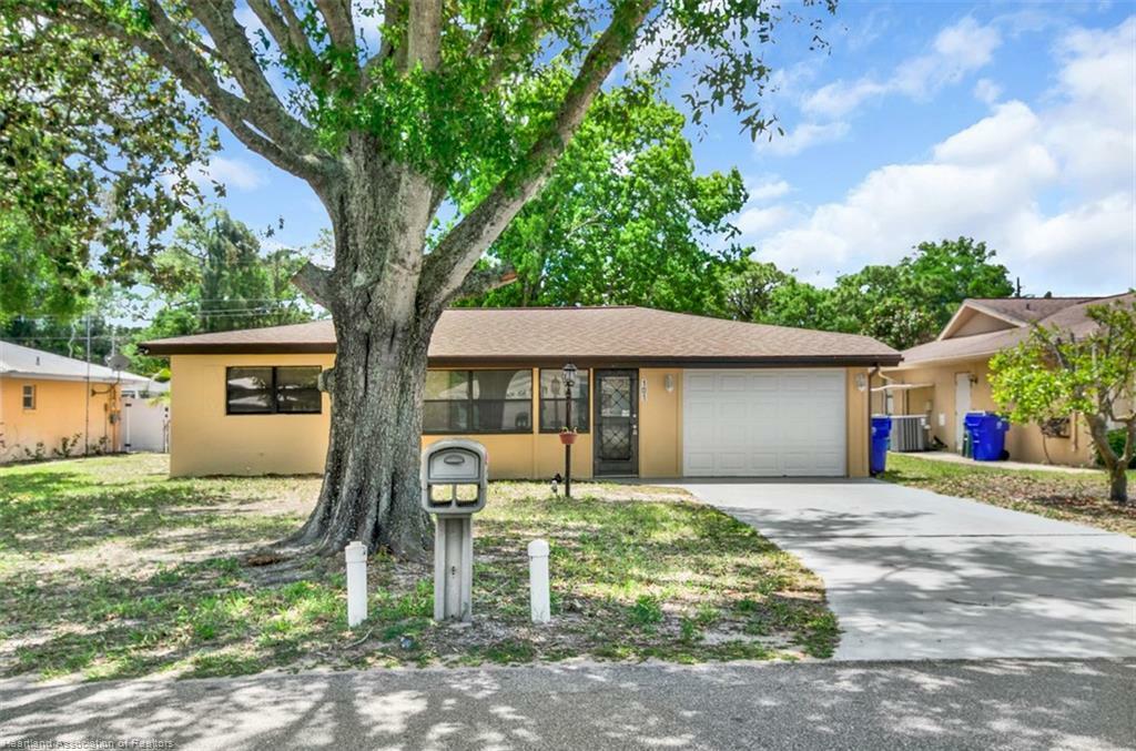 Property Photo:  101 N Egret Street  FL 33870 