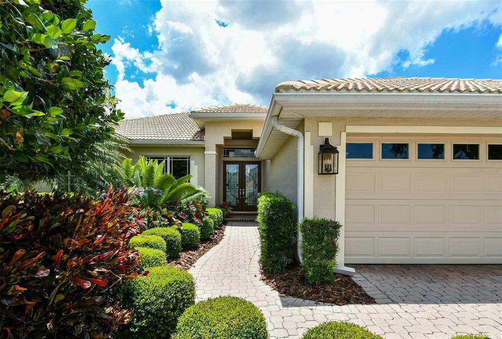 Property Photo:  6724 Coyote Ridge Court  FL 34201 
