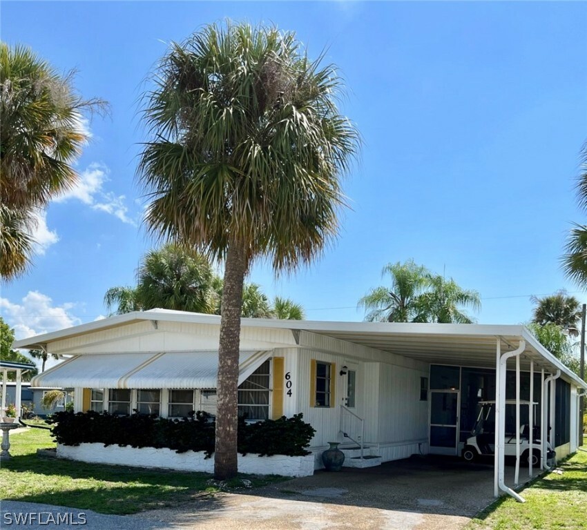 Property Photo:  604 Sand Lake Court  FL 33917 