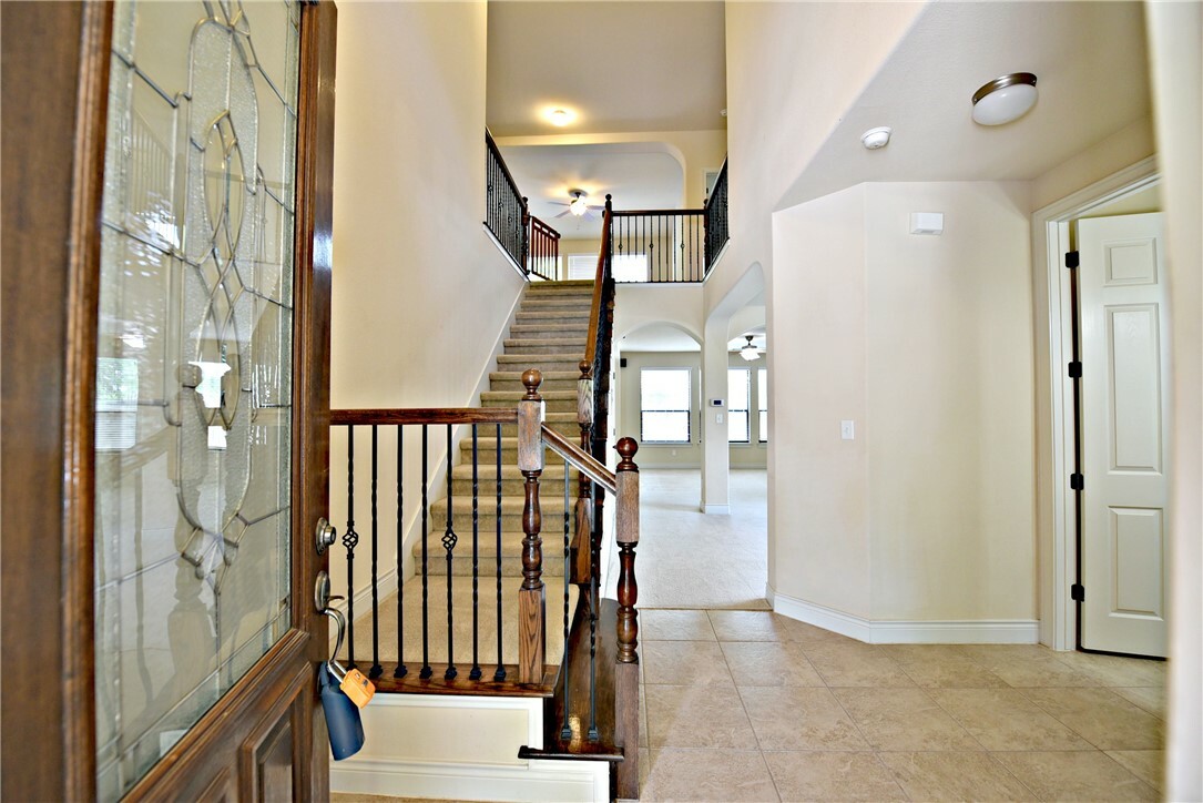 Property Photo: 6816 Barstow Court TX 78749
