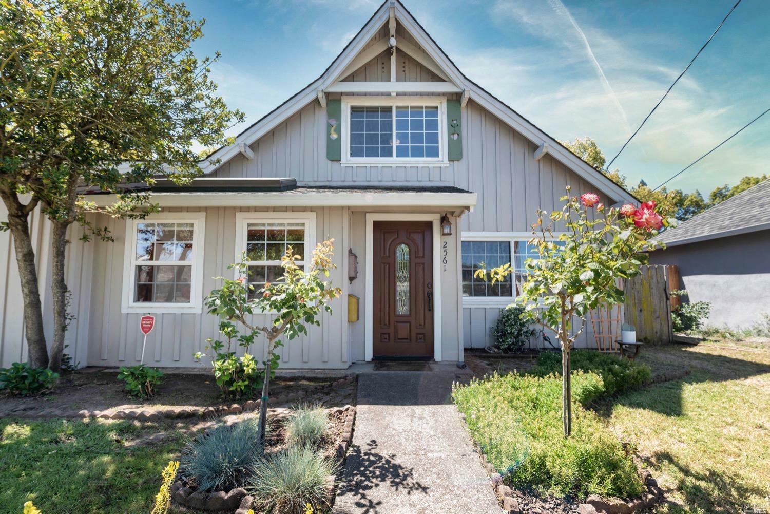 Property Photo:  2561 Wimbledon Street  CA 94558 