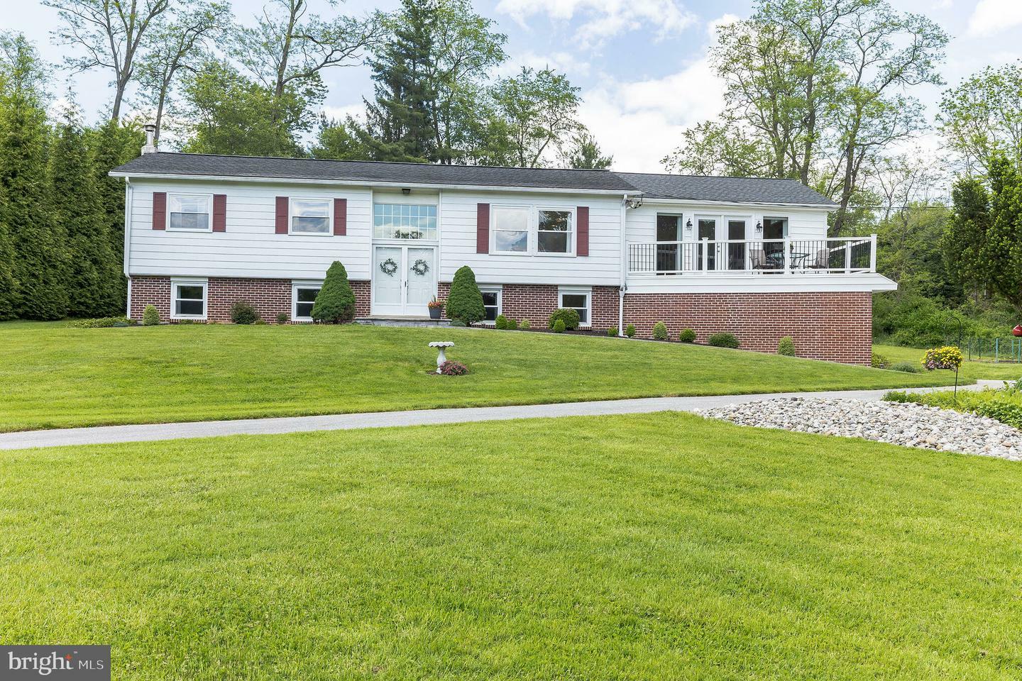 Property Photo:  415 Darlington Drive  PA 19382 