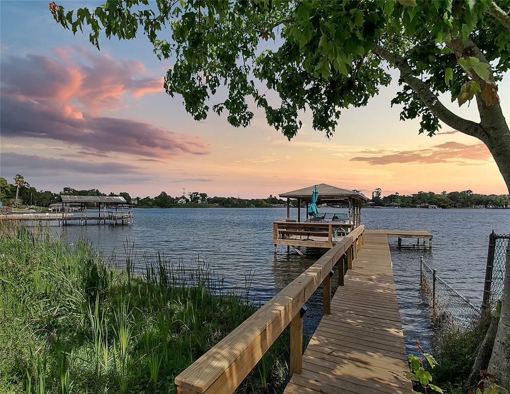 Property Photo: 4038 Shorecrest Drive FL 32804
