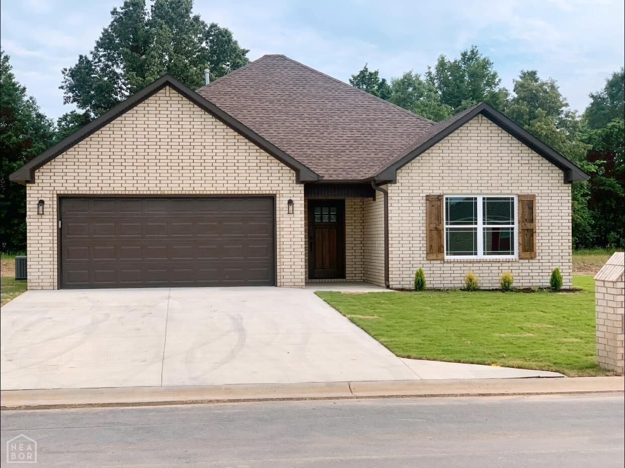 Property Photo: 304 Stella Drive AR 72416