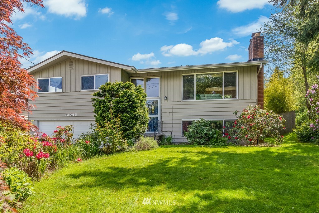 Property Photo:  12046 66th Avenue S  WA 98178 