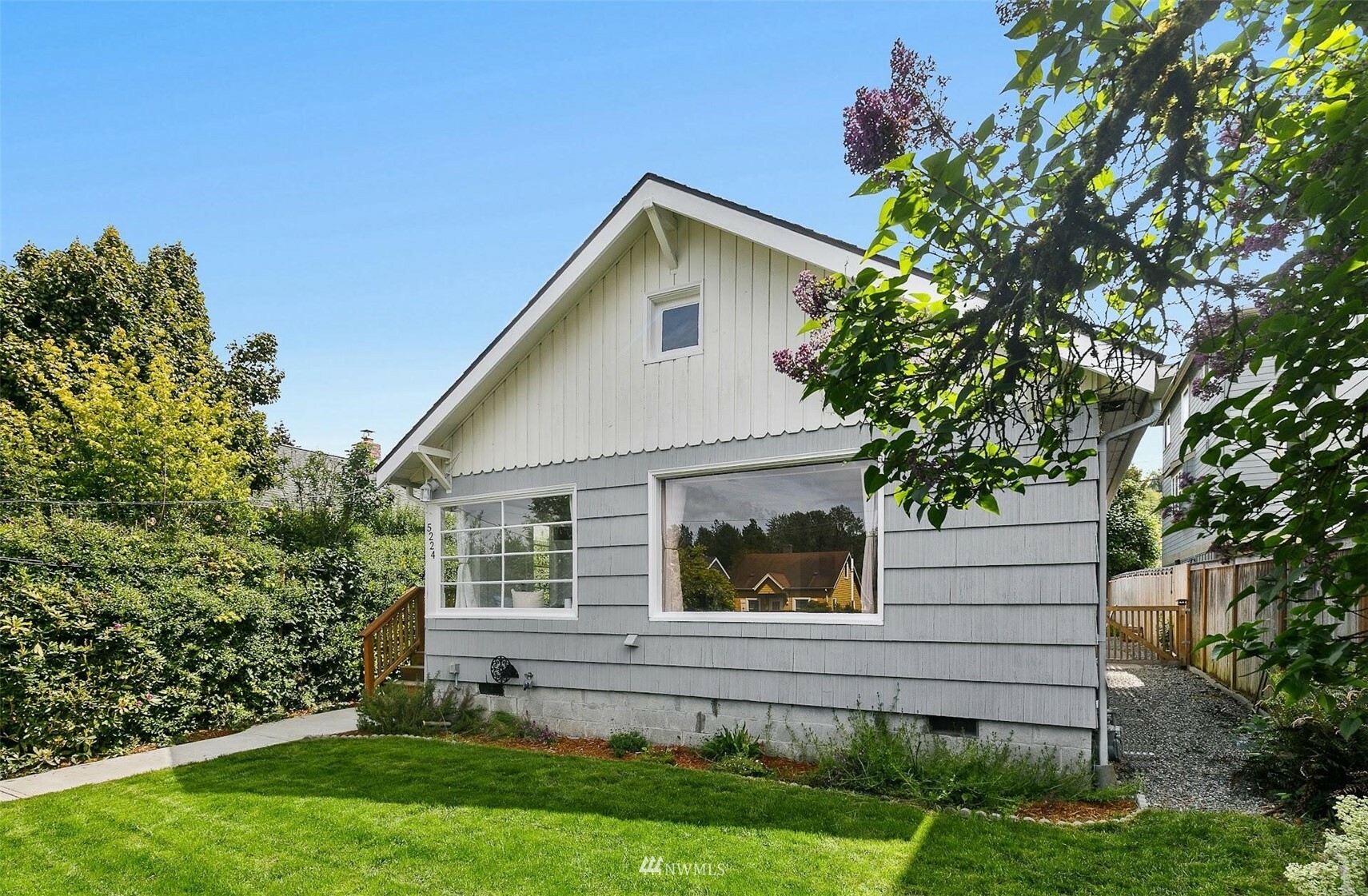 Property Photo:  5224 25th Avenue SW  WA 98106 