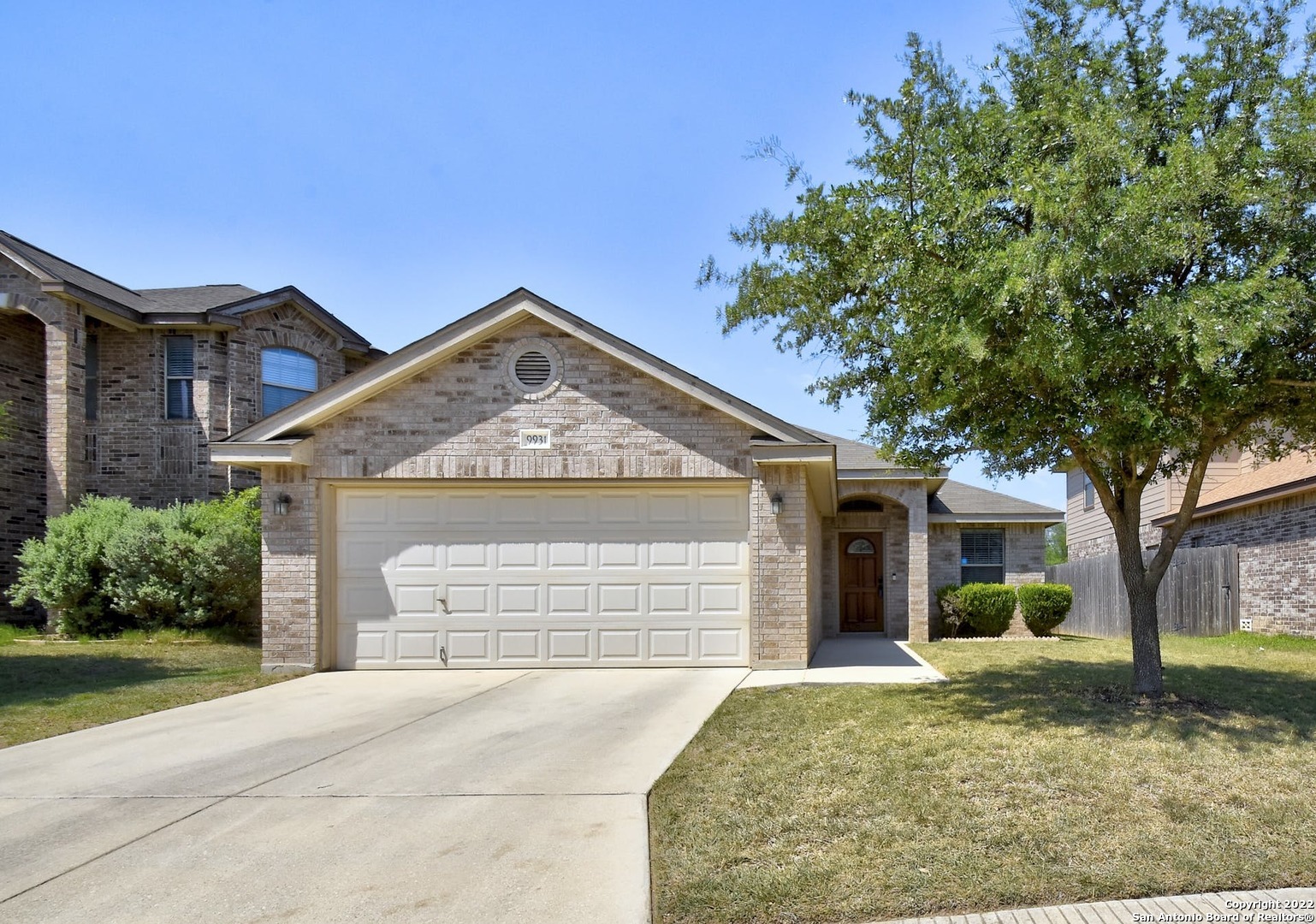 Property Photo:  9931 Amberg Path  TX 78023 