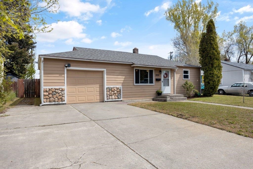 Property Photo: 5930 N A St WA 99205