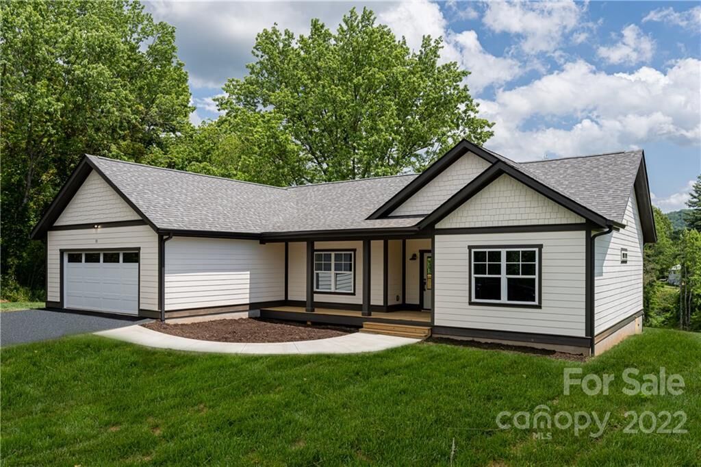 Property Photo: 11 Moss Road NC 28787