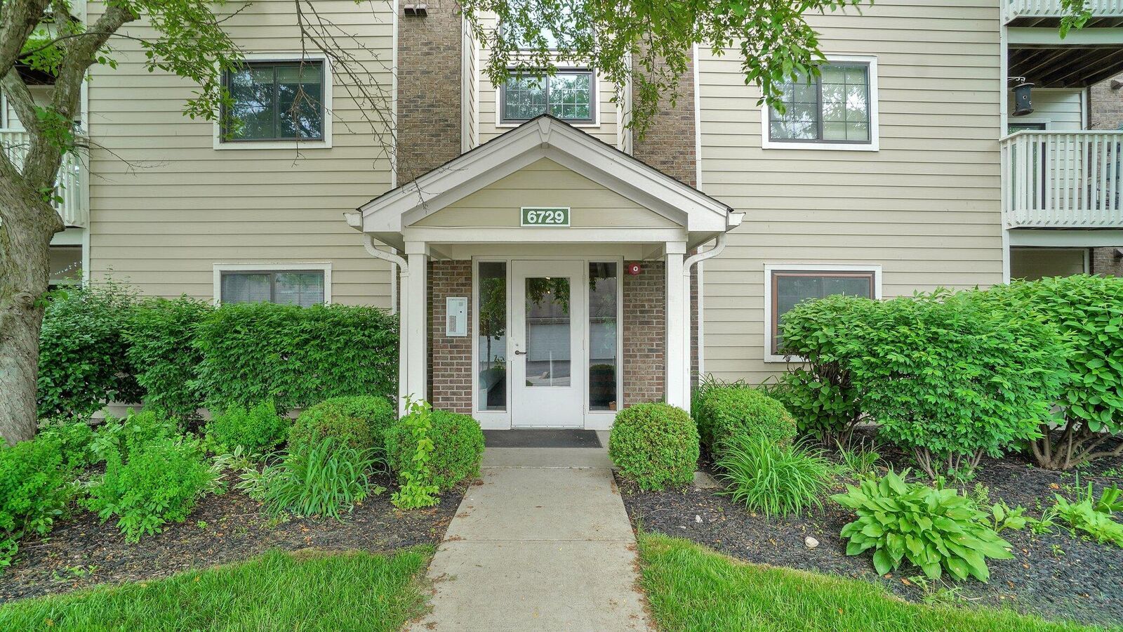 Property Photo:  6729 Meadow Creek Drive  OH 43235 