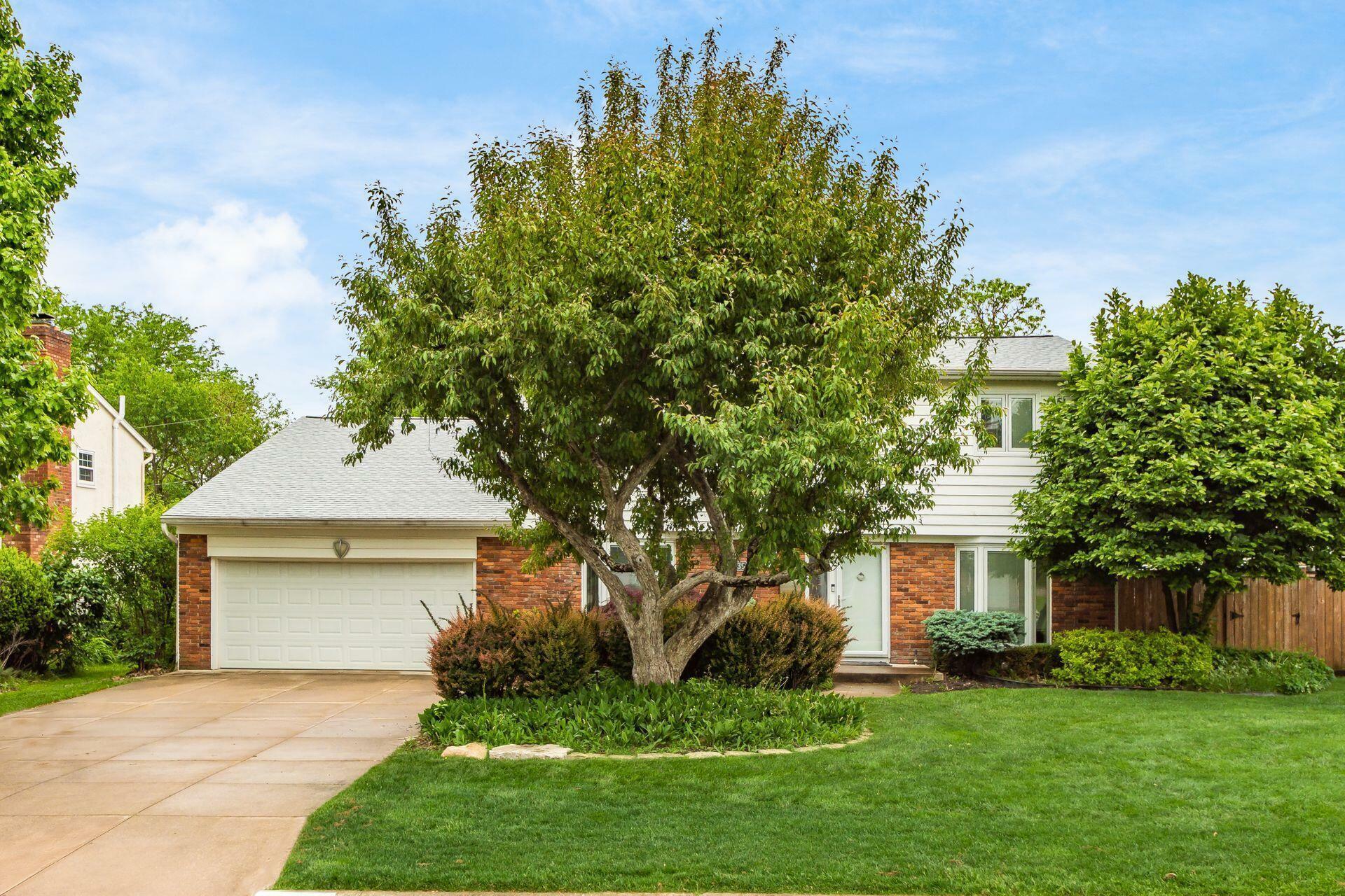 Property Photo: 1139 Langland Drive OH 43220