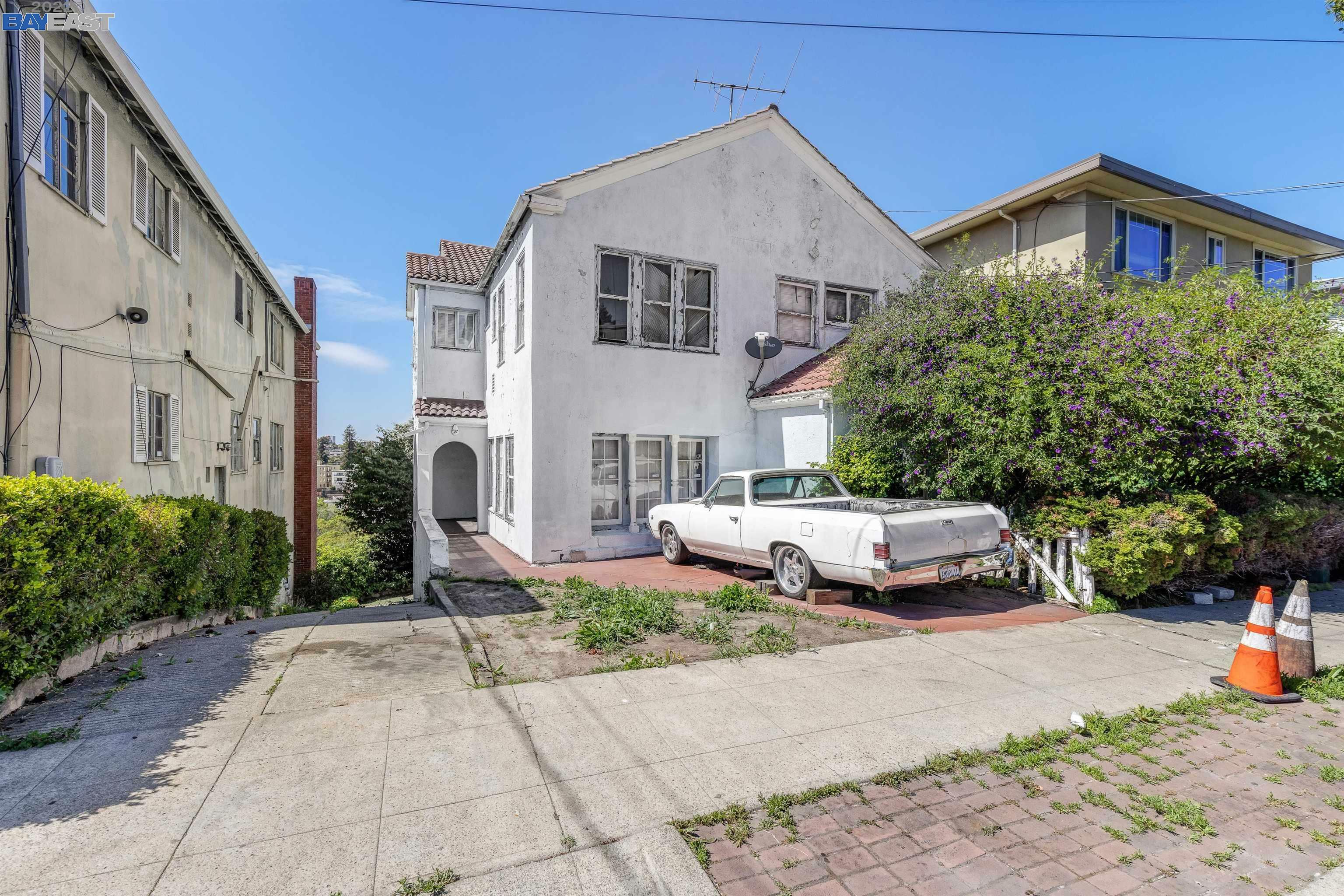 Property Photo:  527 Merritt Ave  CA 94610-5112 