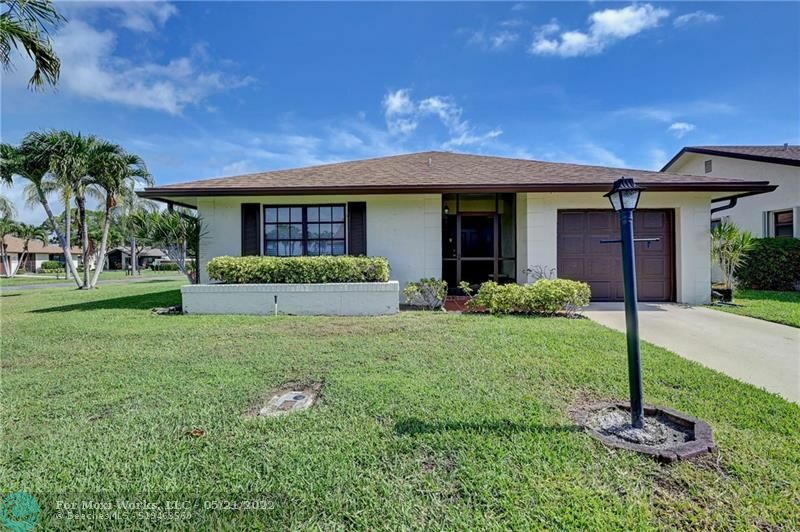 6109 Ambertree Ln  Green Acres FL 33463 photo