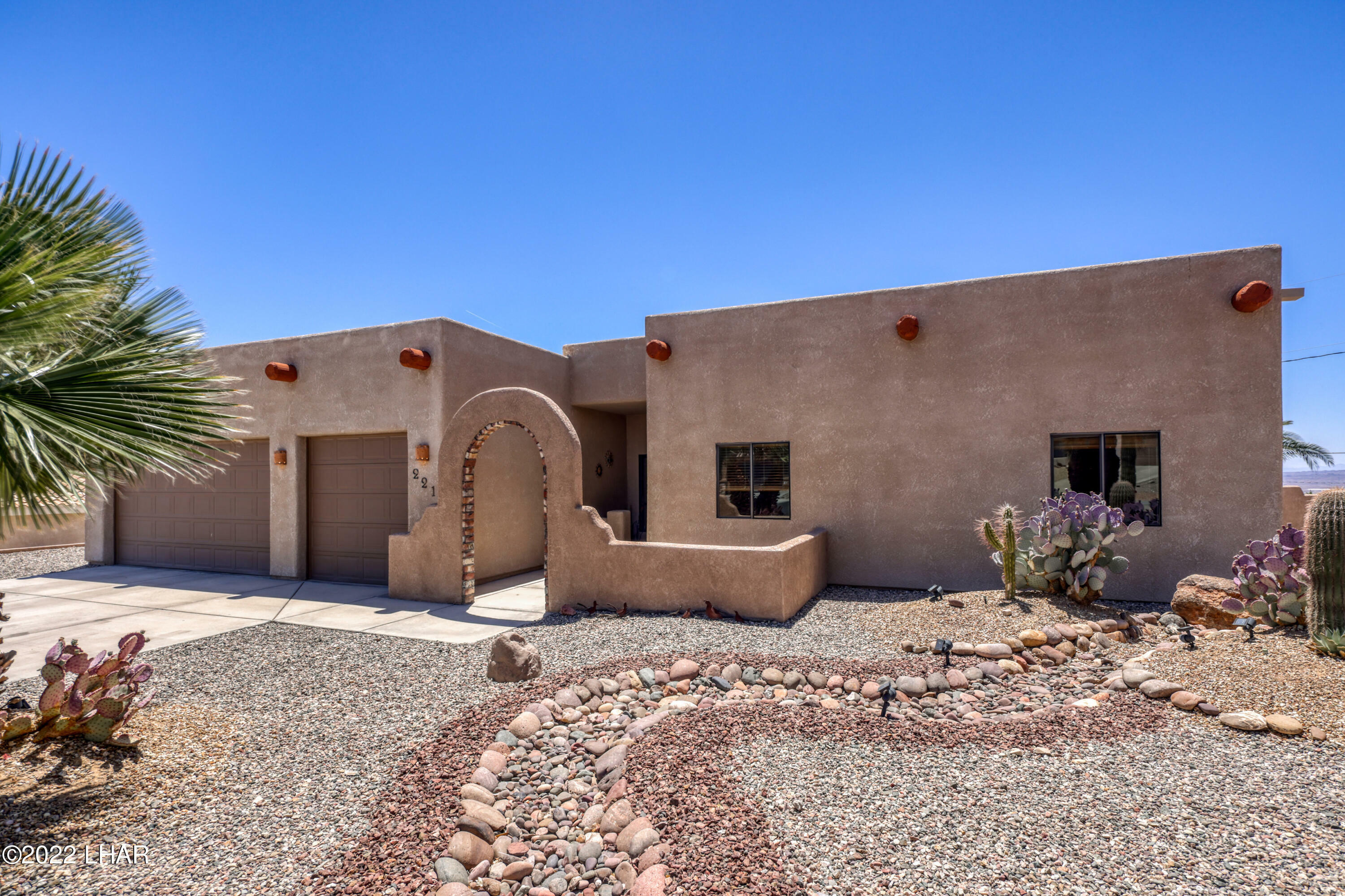 Property Photo:  221 Buckboard Pl  AZ 86404 