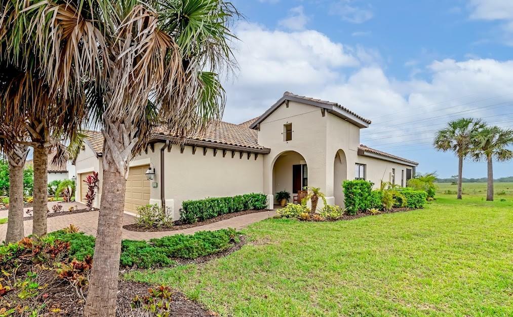 Property Photo: 11233 McDermott Court FL 34223