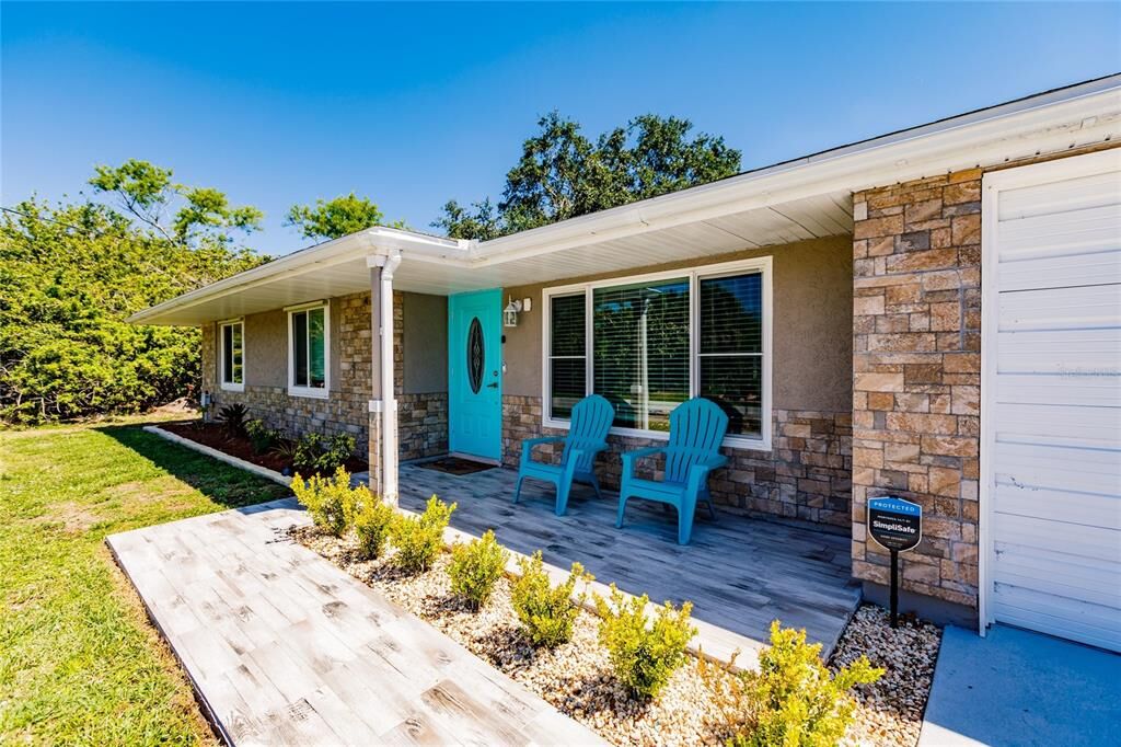 Property Photo:  17130 Marydale Road  FL 33948 