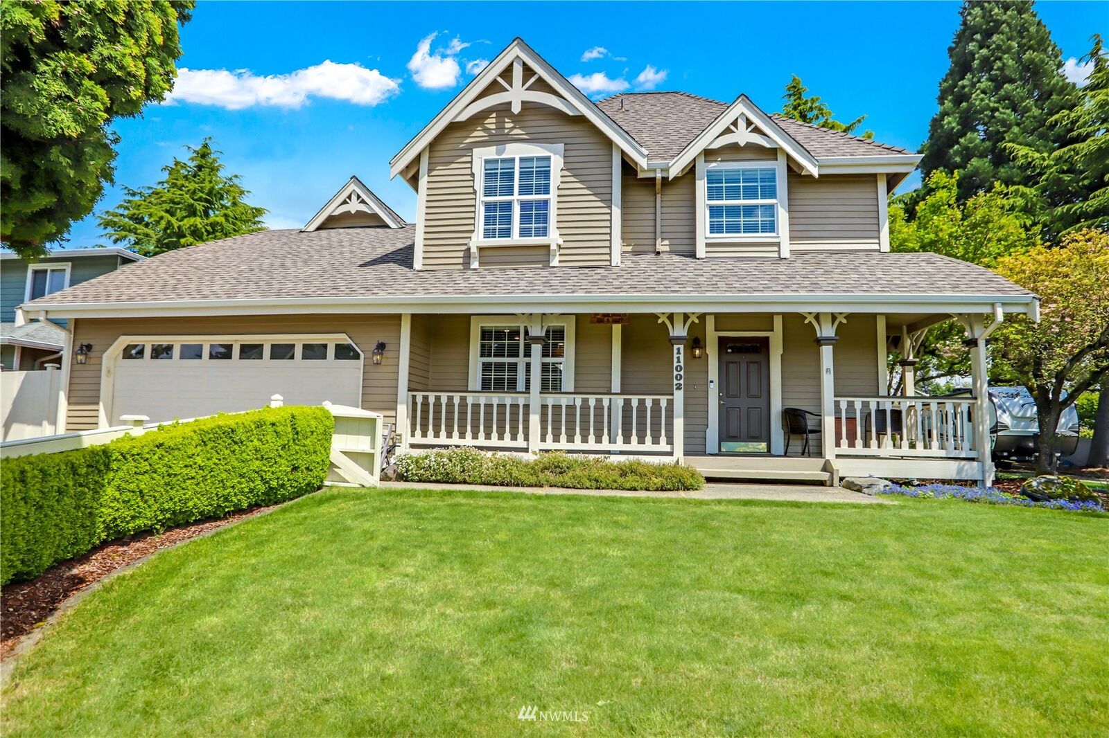 Property Photo:  11002 SE 220th Place  WA 98031 