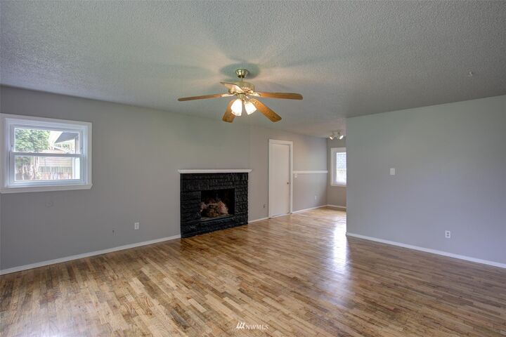 Property Photo: 711 N Thornton Street WA 98520
