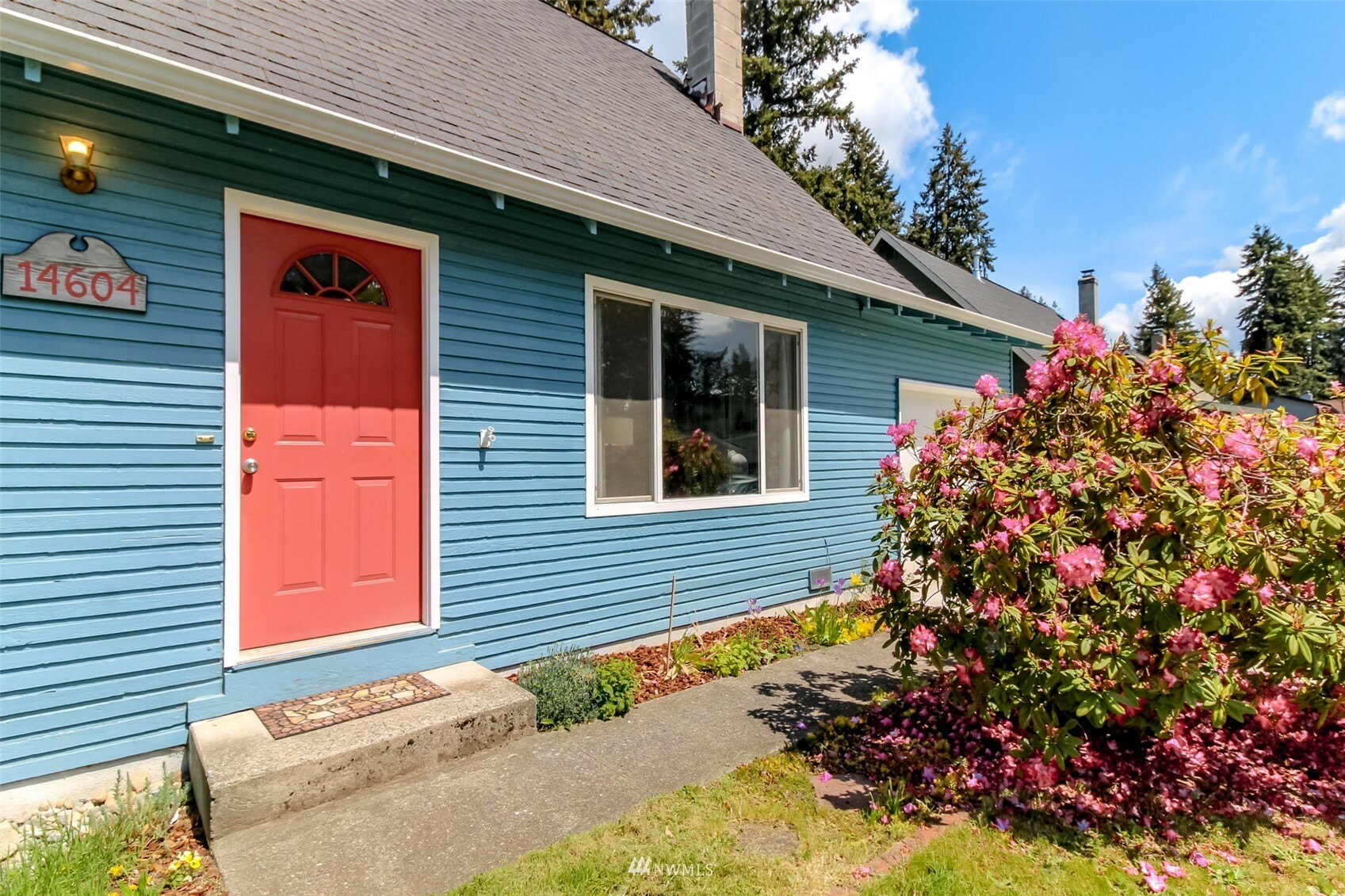 Property Photo:  14604 SE 140th Place  WA 98059 