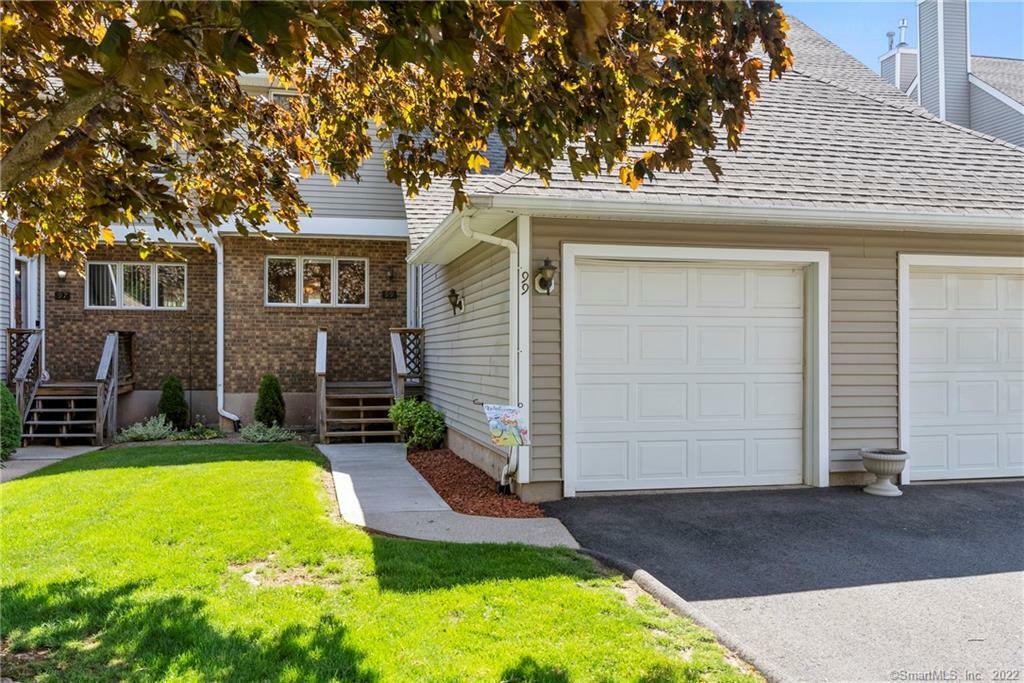 Property Photo: 99 Steeplechase Drive 99 CT 06111