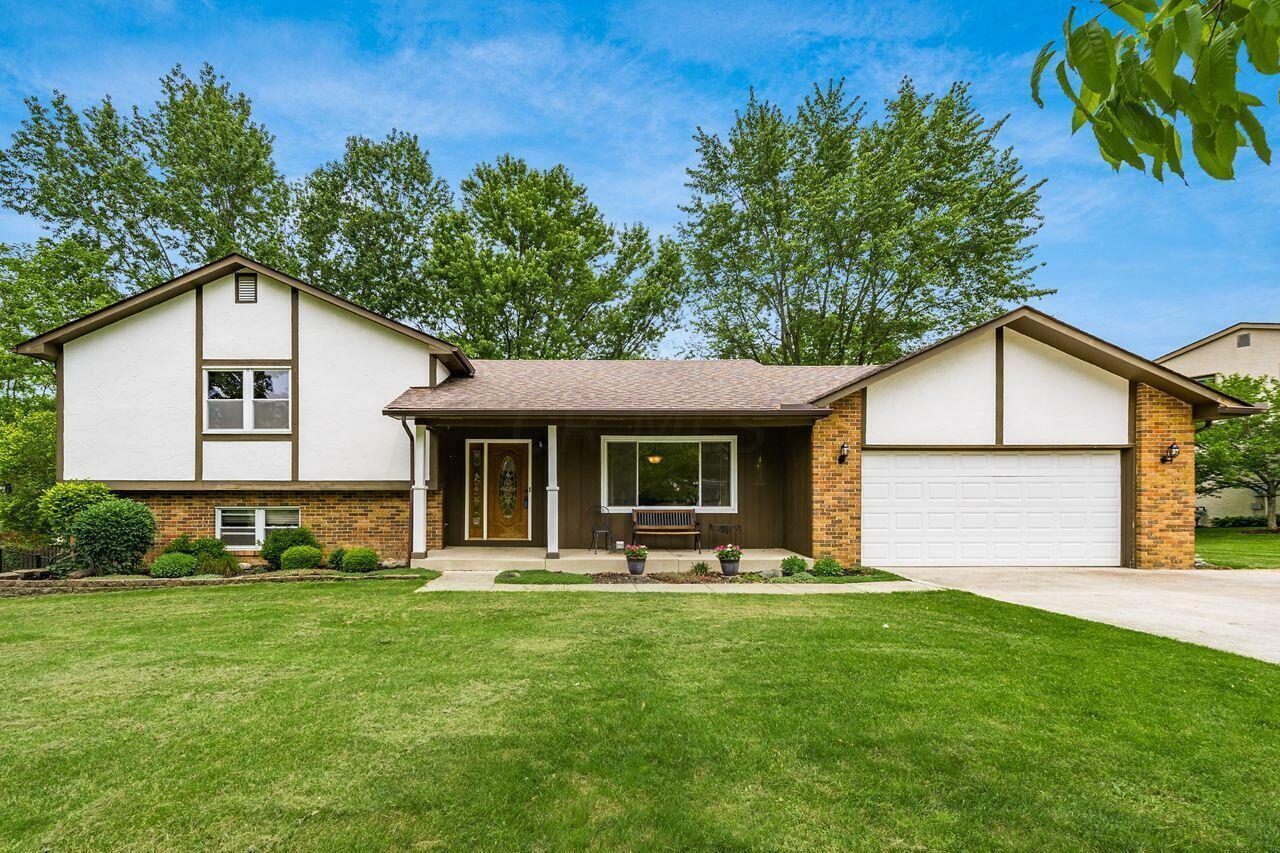 Property Photo: 11610 Windridge NW Drive OH 43147