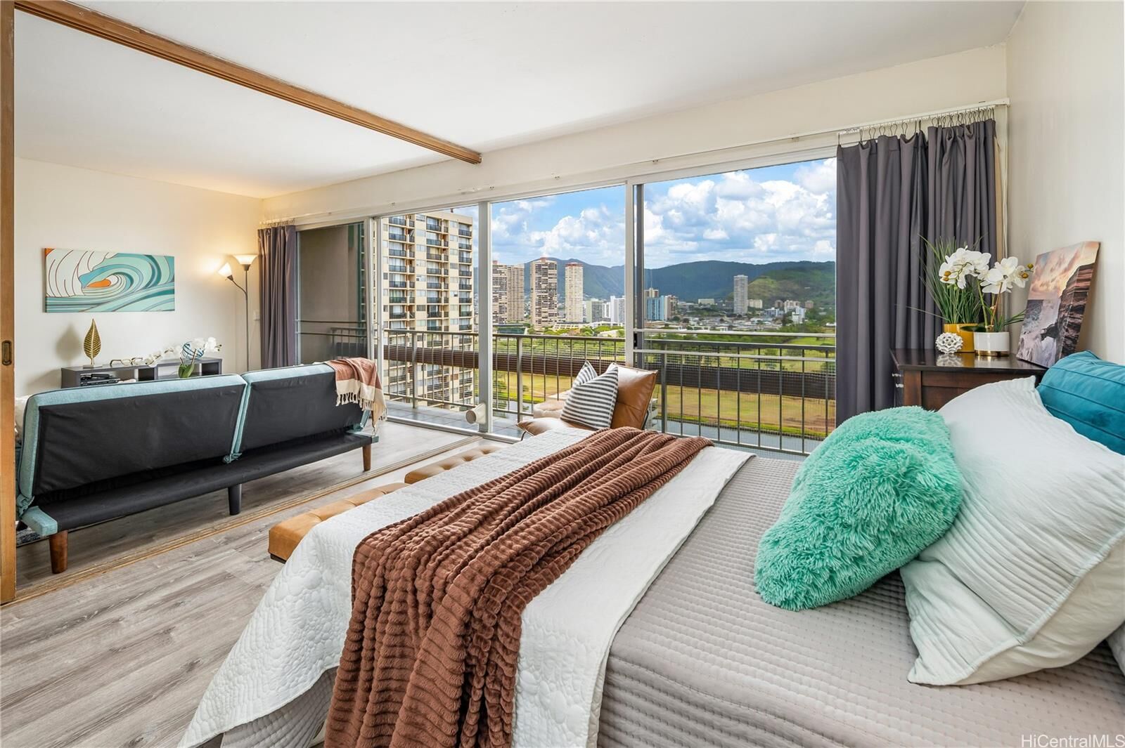 Property Photo:  431 Nahua Street 1609  HI 96815 