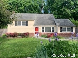 30 Waterside Road  Northport NY 11768 photo