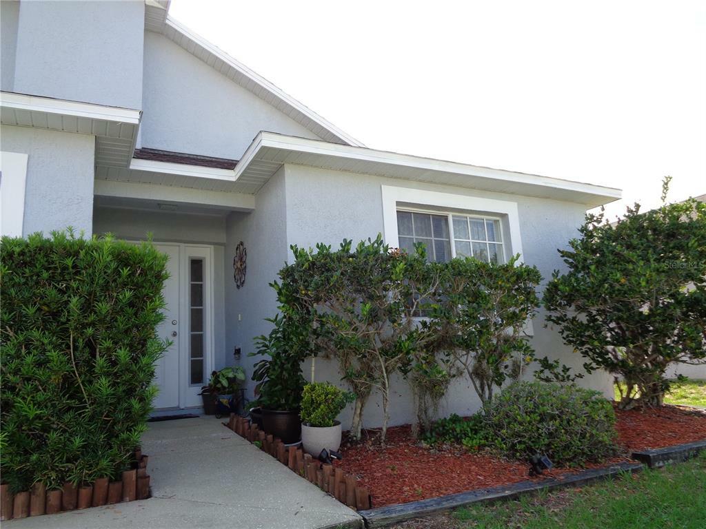 Property Photo:  728 Hillcrest Drive  FL 33897 