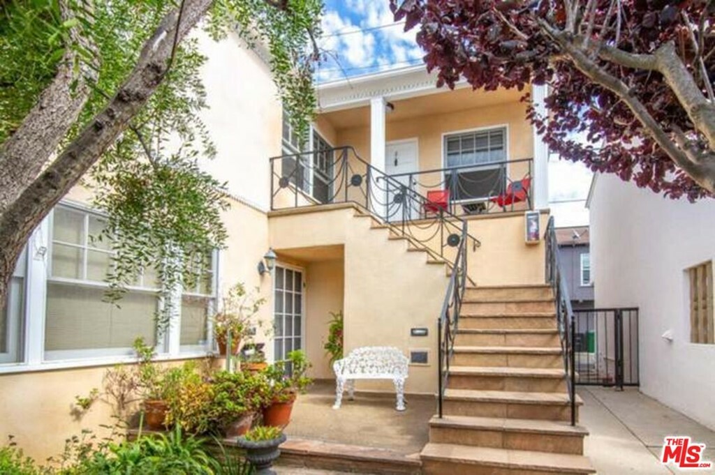 Property Photo:  817 6th Street G  CA 90403 