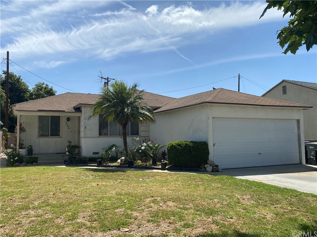 Property Photo:  4342 Shadeway Road  CA 90713 