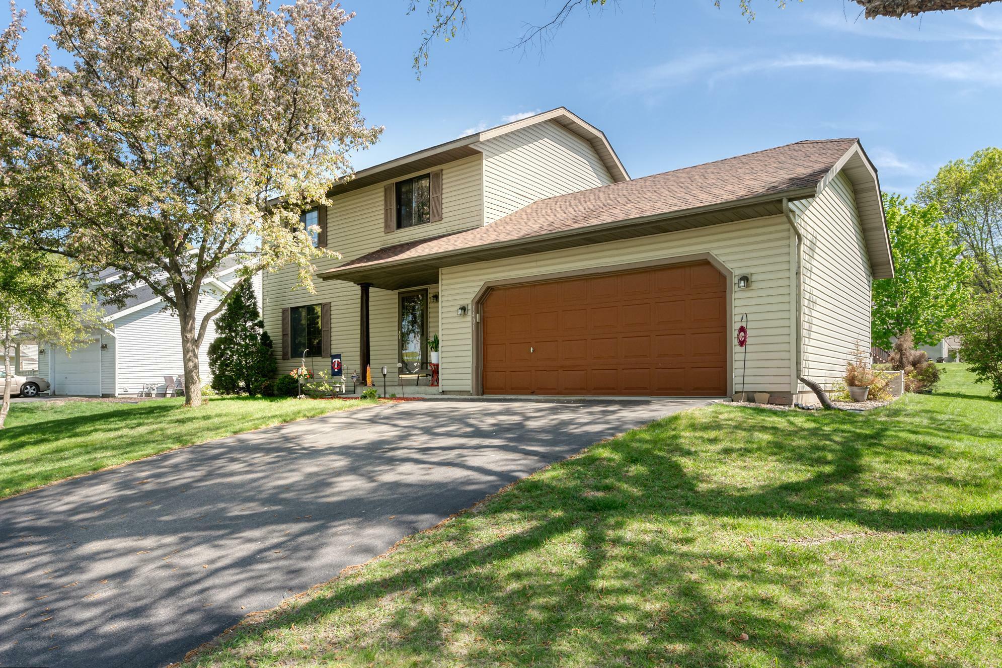 Property Photo: 1401 Aretz Court MN 55386