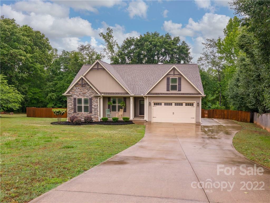 Property Photo: 222 Natures Court SC 29322