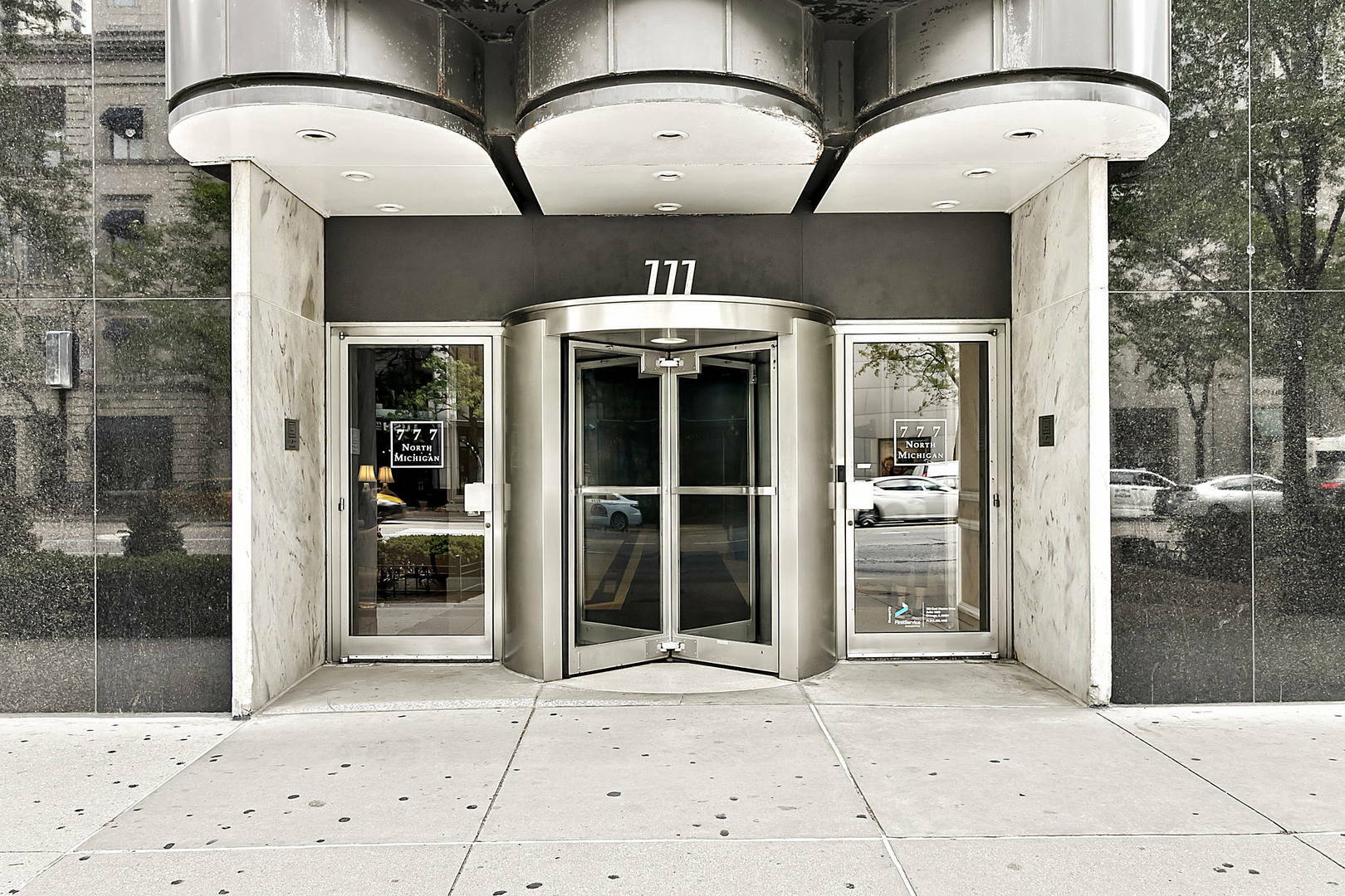Property Photo: 777 N Michigan Avenue 2400 IL 60611
