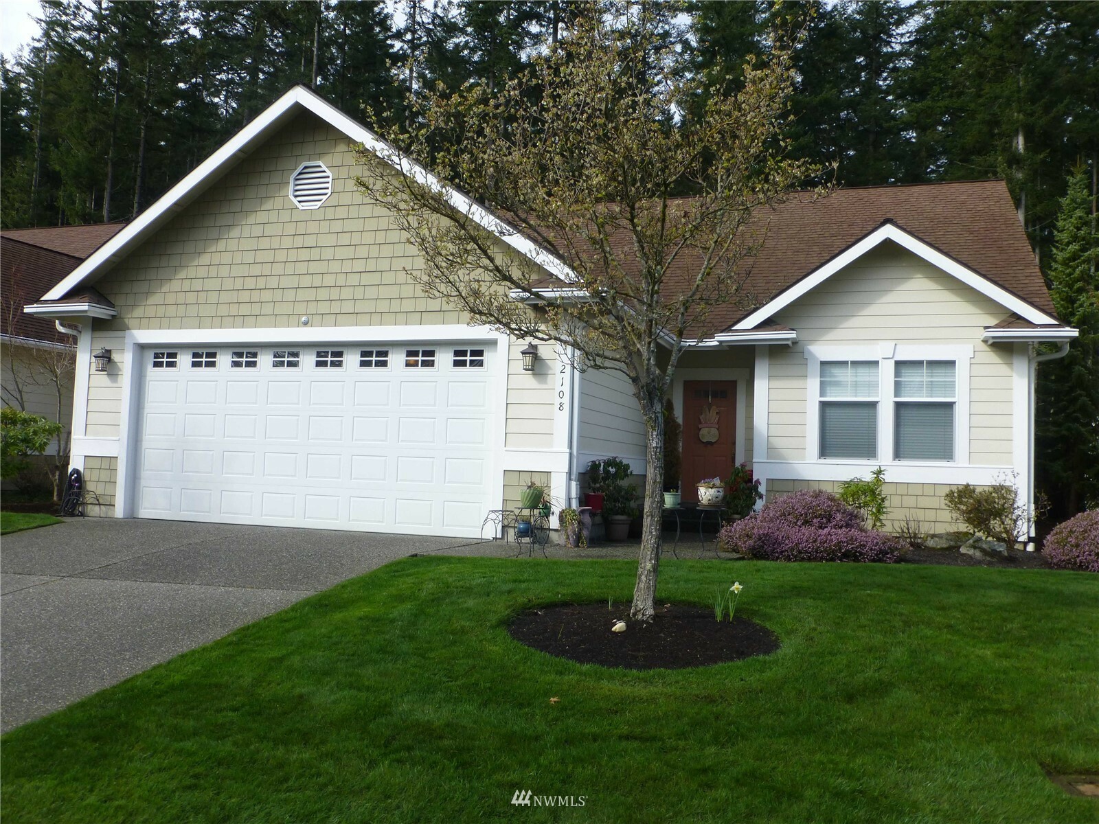 Property Photo:  2108 Cascade Court  WA 98221 